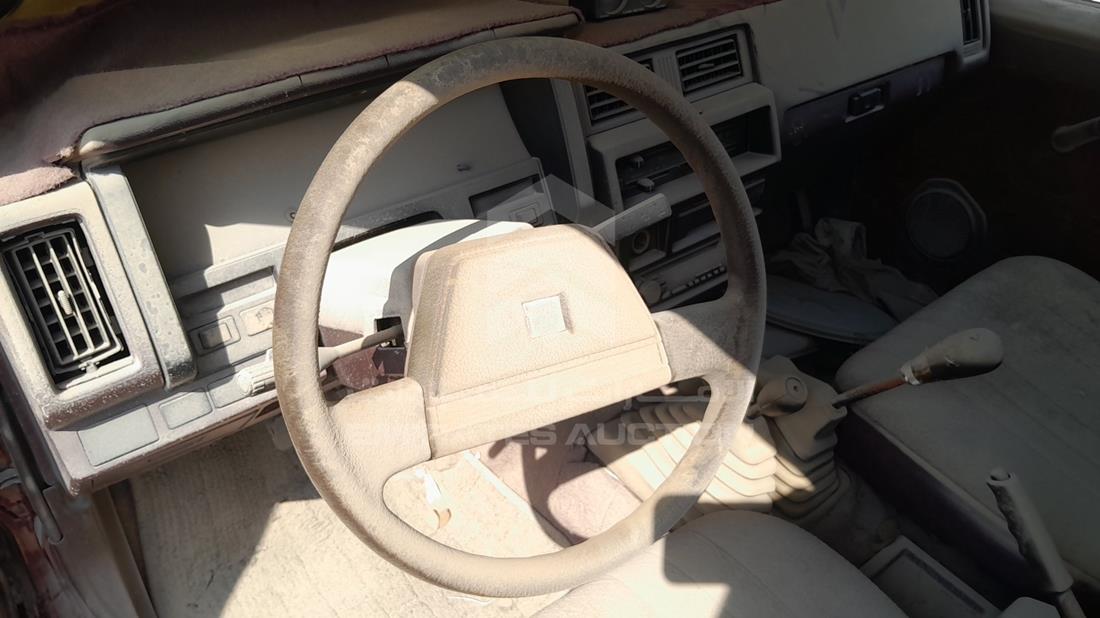 1992 Nissan Pathfinder — Steering & Mounted Controls — Photo 13