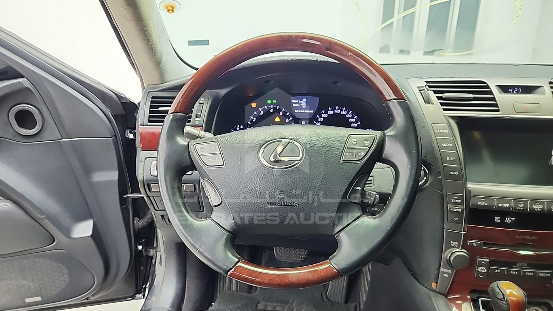 2009 LEXUS LS 460 VIN: JTHGL46F305036386