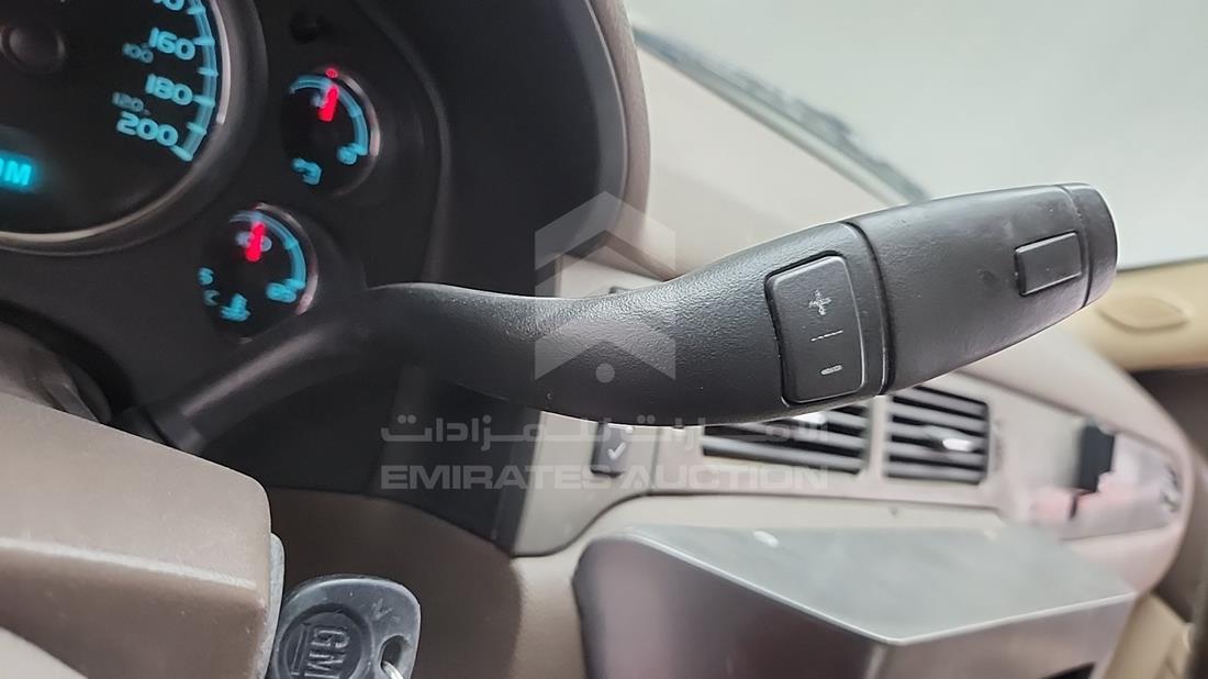 2010 Chevrolet Tahoe — Gear View — Photo 17