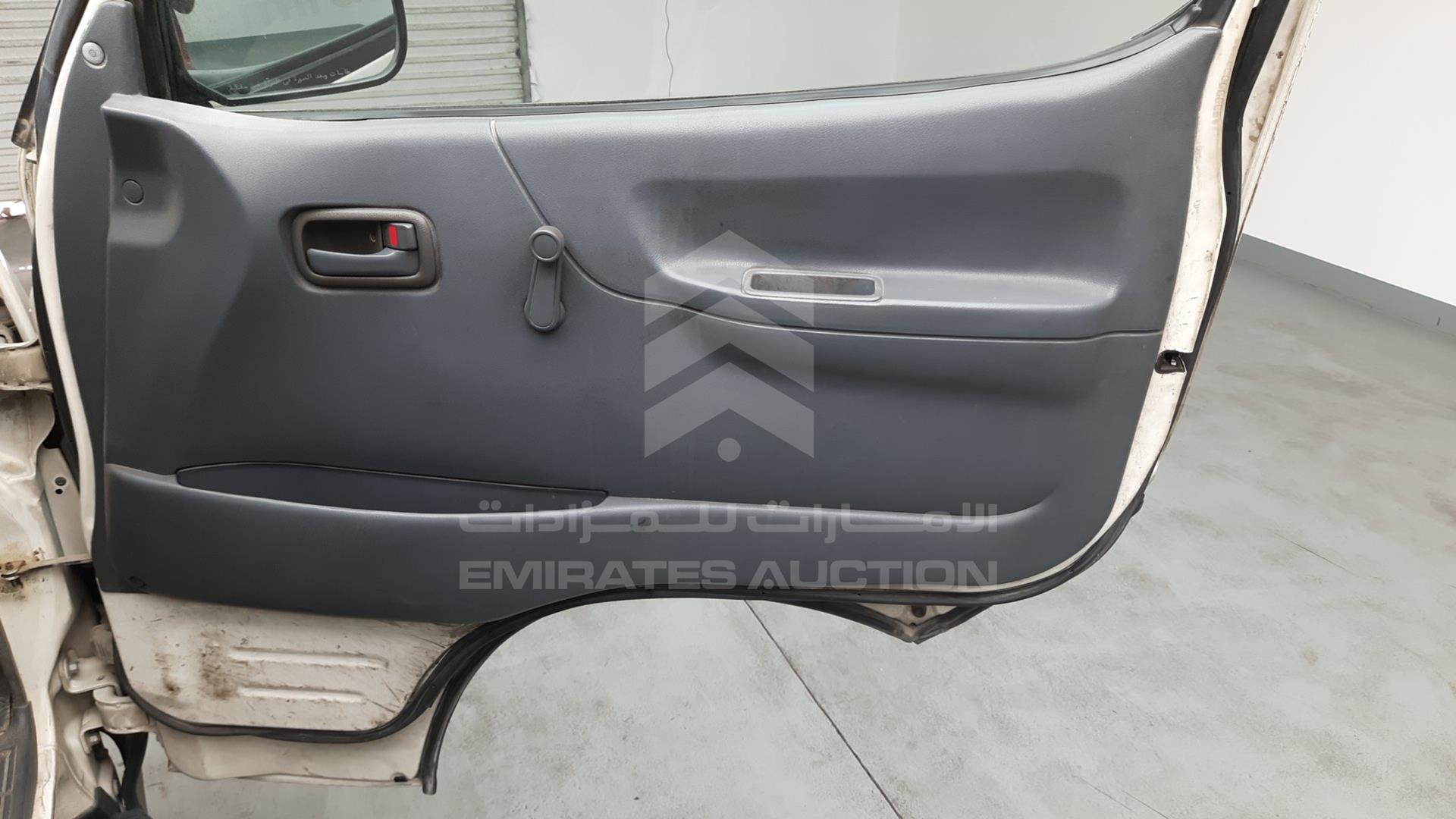 2003 TOYOTA HIACE VIN: JTCFR119537009974