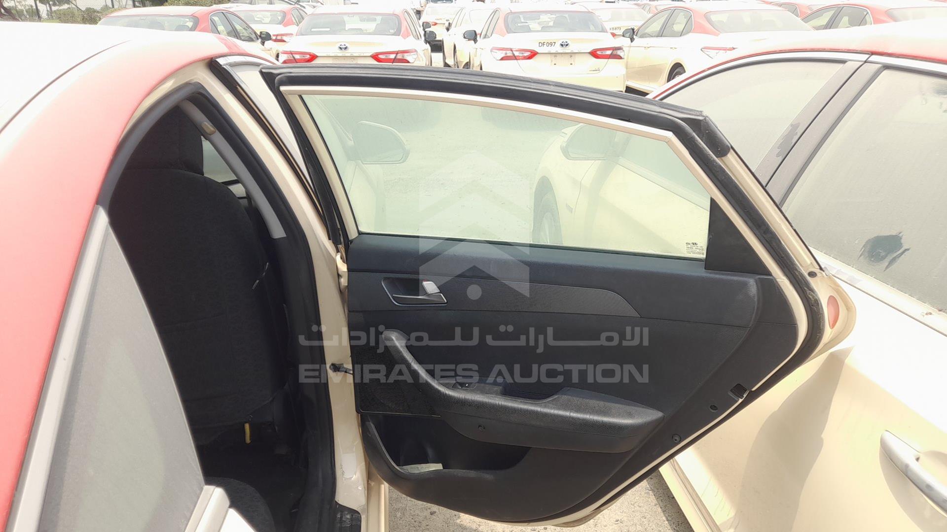 2018 HYUNDAI SONATA VIN: KMHE24131JA081968