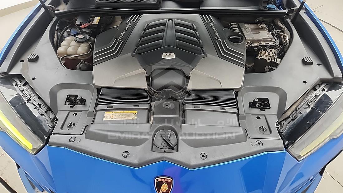 2021 Lamborghini Urus — Engine Bay — Photo 34