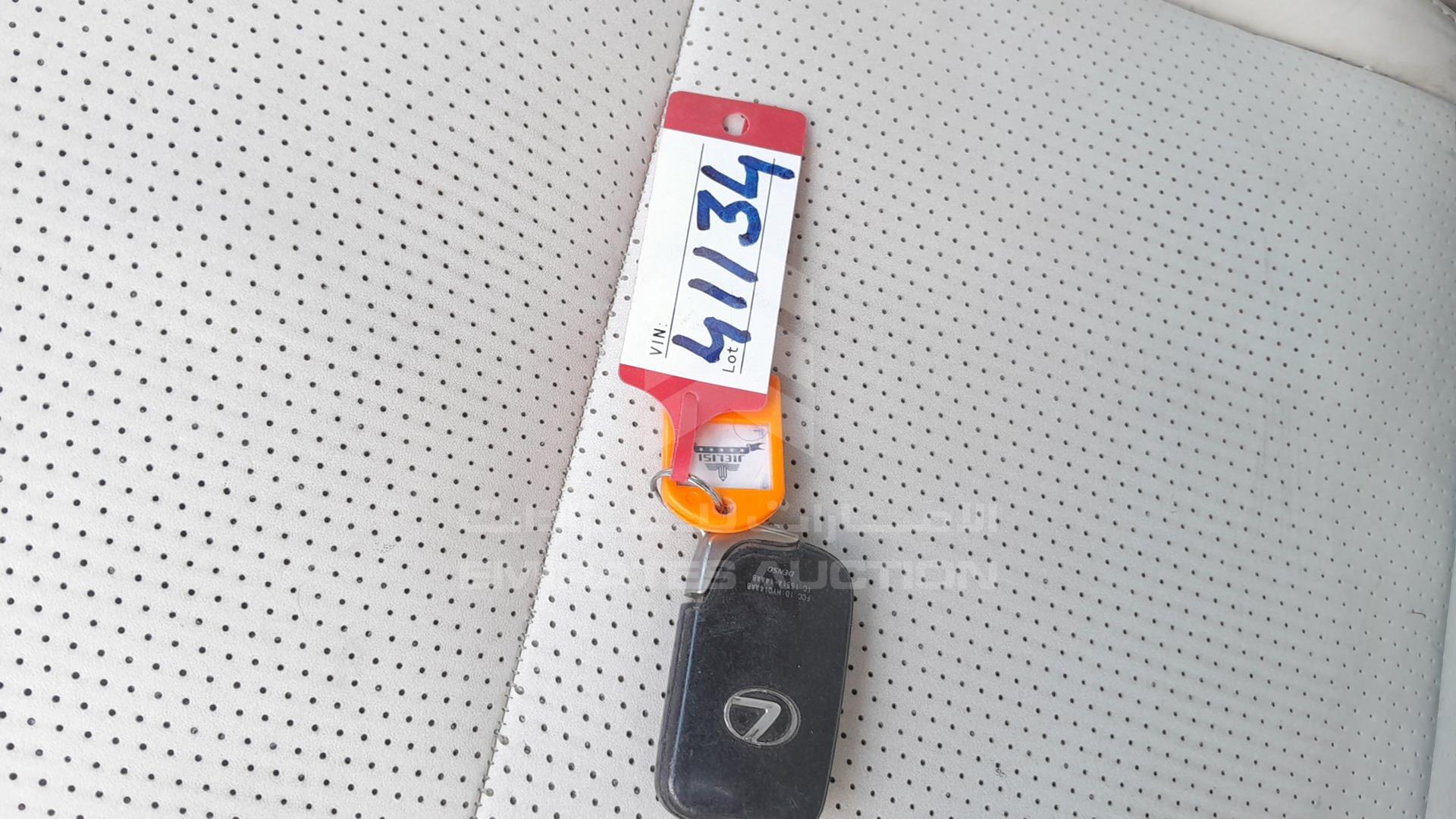 2010 LEXUS IS 250 C VIN: JTHFF2C24A2505089