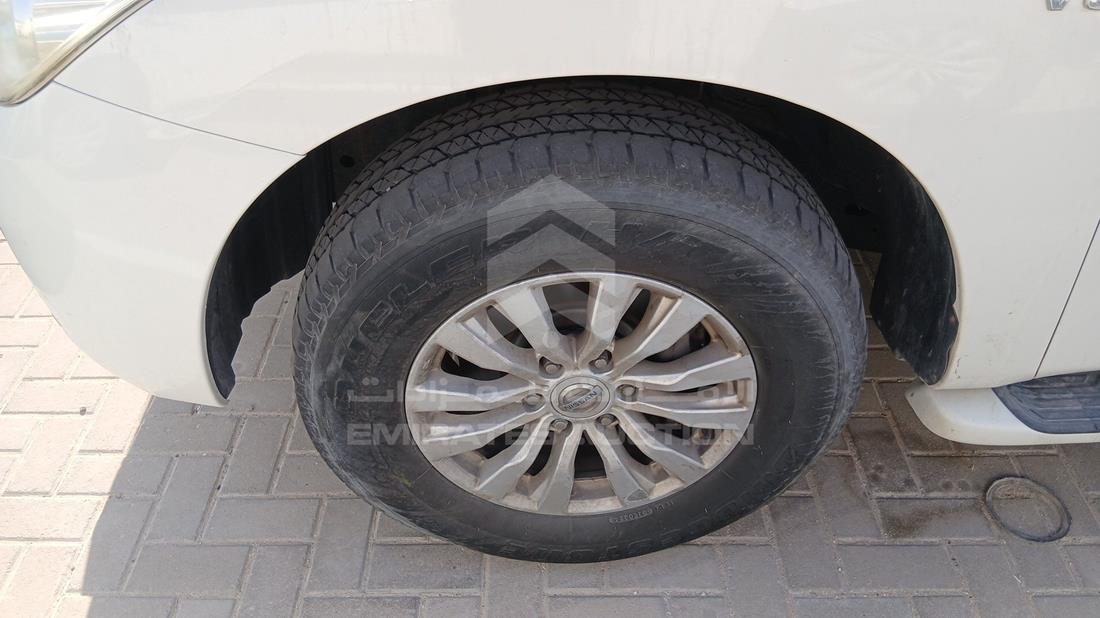 نيسان باترول 2019 — الإطار الأمامي الأيسر — صورة 34
