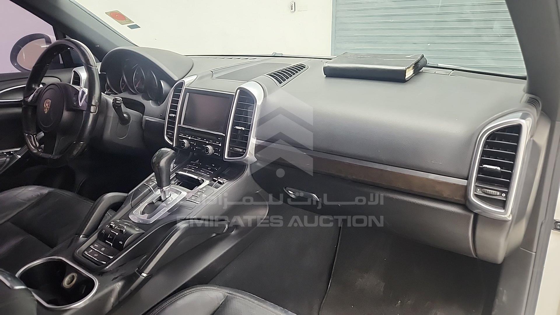2011 PORSCHE CAYENNE VIN: WP1ZZZ92ZBLA41457
