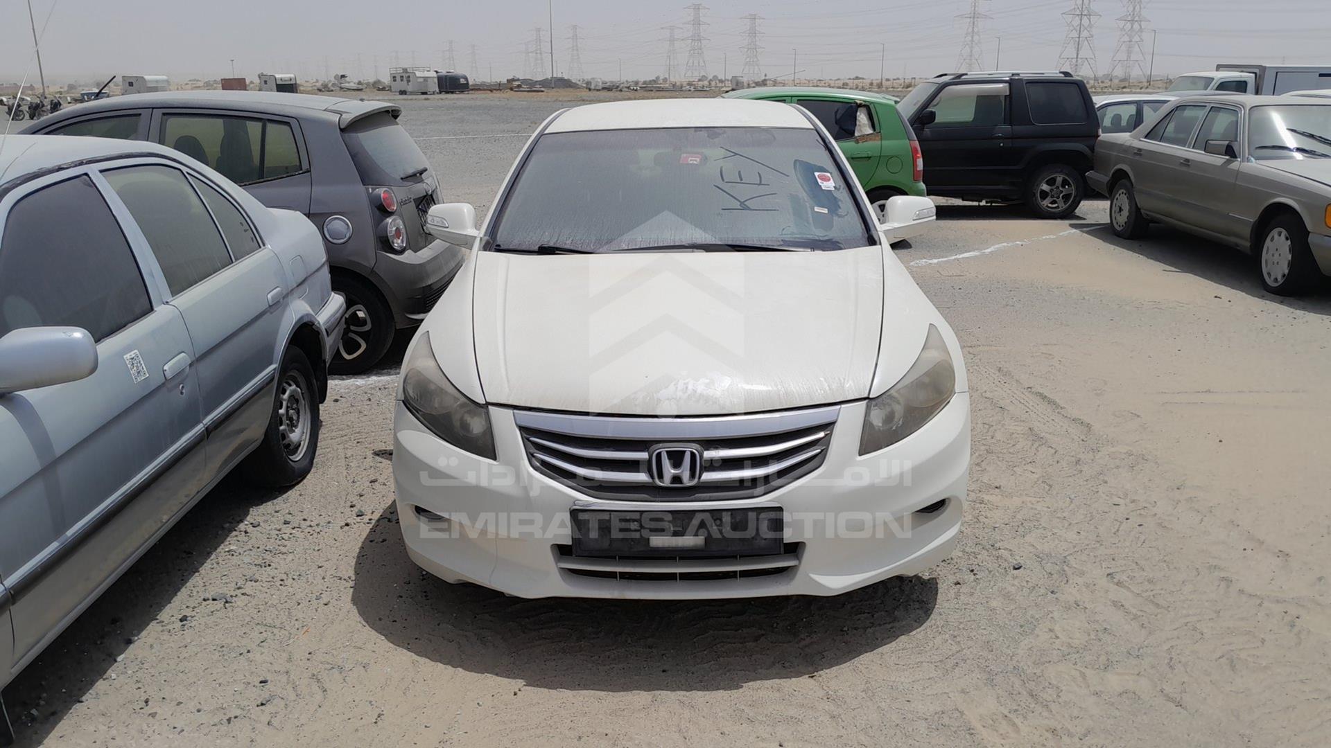 2011 HONDA ACCORD VIN: JHMCP2639BC402461