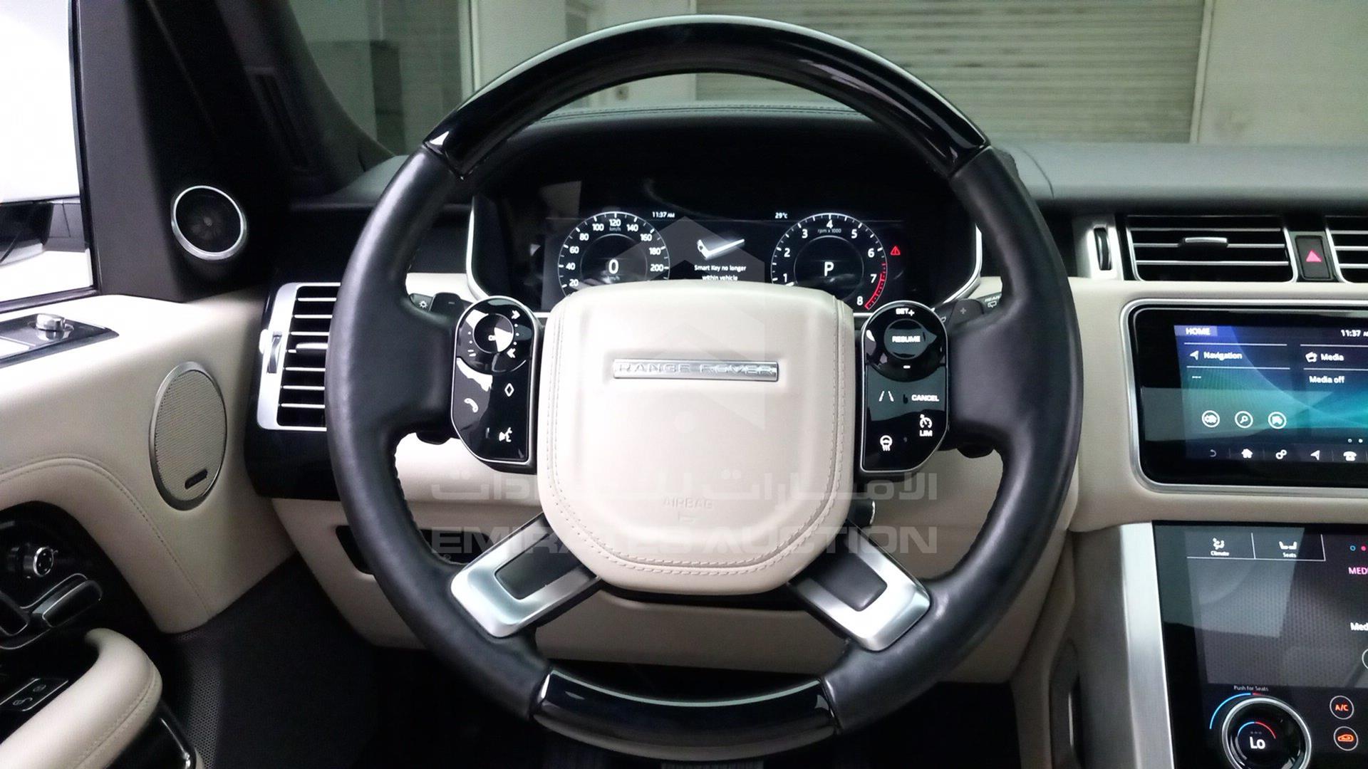 2018 RANGE ROVER HSE VIN: SALGA2BV0JA389243