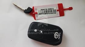 2020 Toyota Fortuner — Keys — Photo 5 — Thumbnail