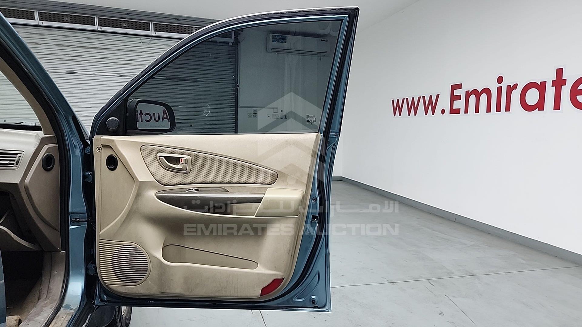 2009 HYUNDAI TUCSON VIN: KMHJM81BX9U992446
