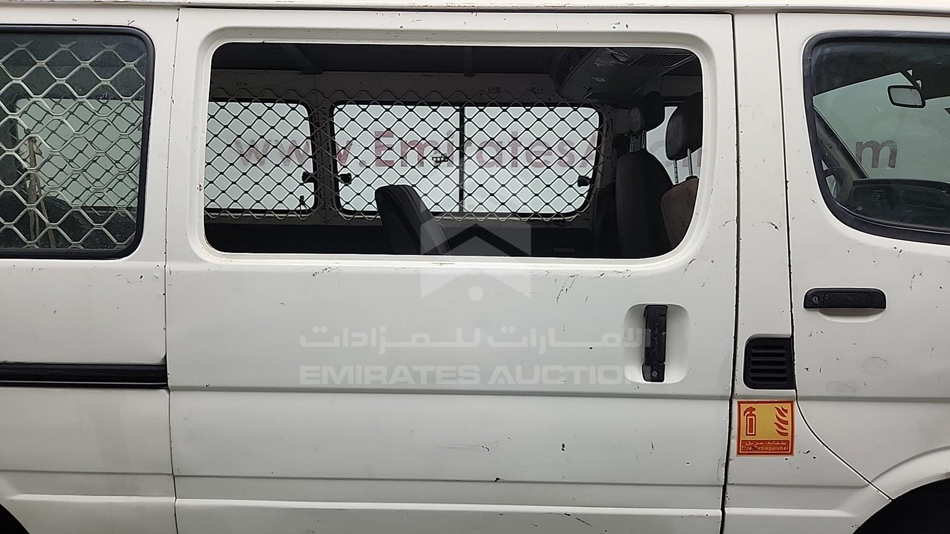 2004 TOYOTA HIACE VIN: RZH1157012858