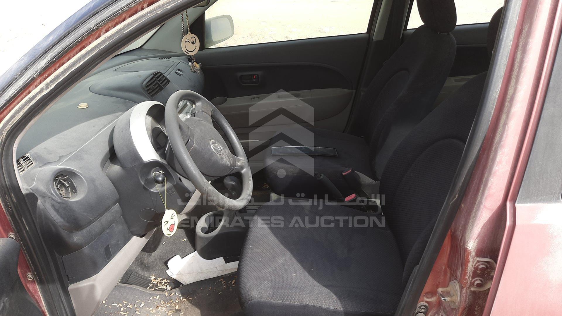 2005 DAIHATSU SIRION VIN: JD1GM301851017367