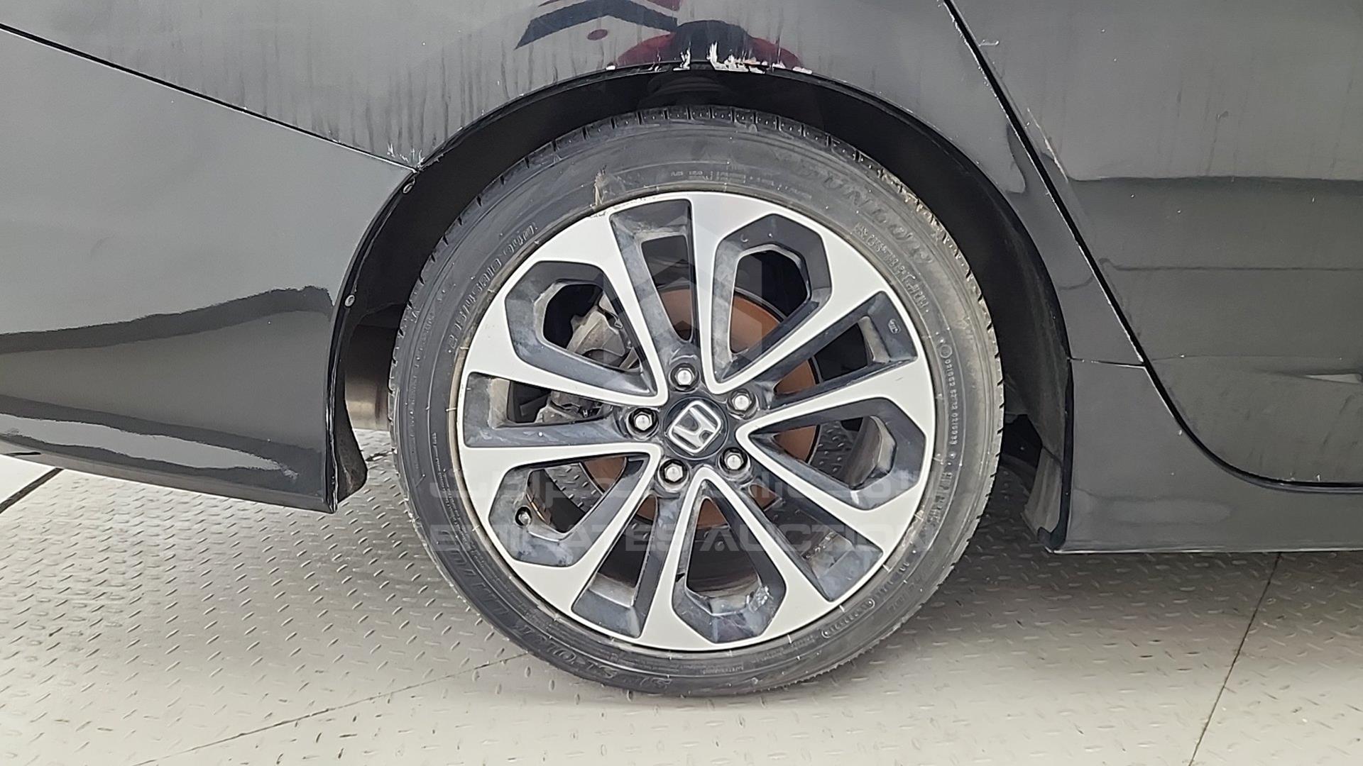 2016 HONDA ACCORD VIN: LUCCR2646G3408144