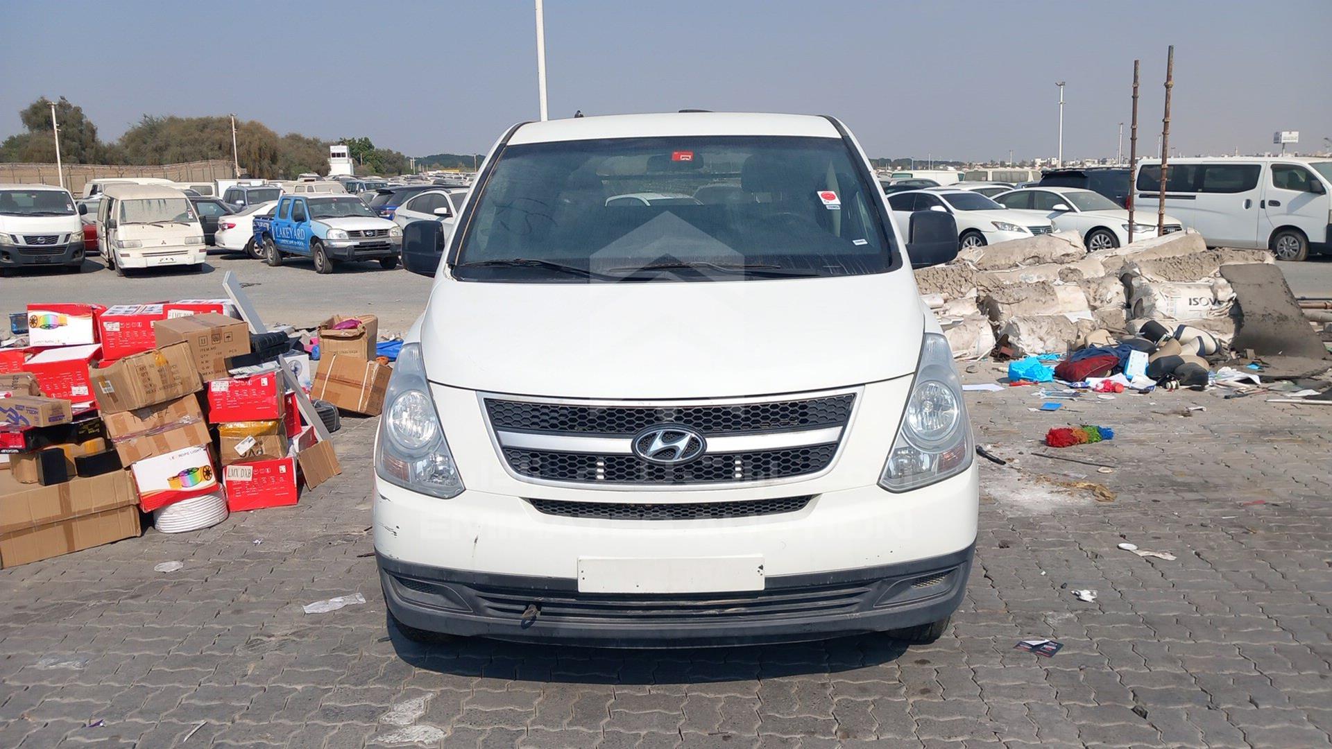2012 HYUNDAI H1 VIN: KMHWG81R8CU364919