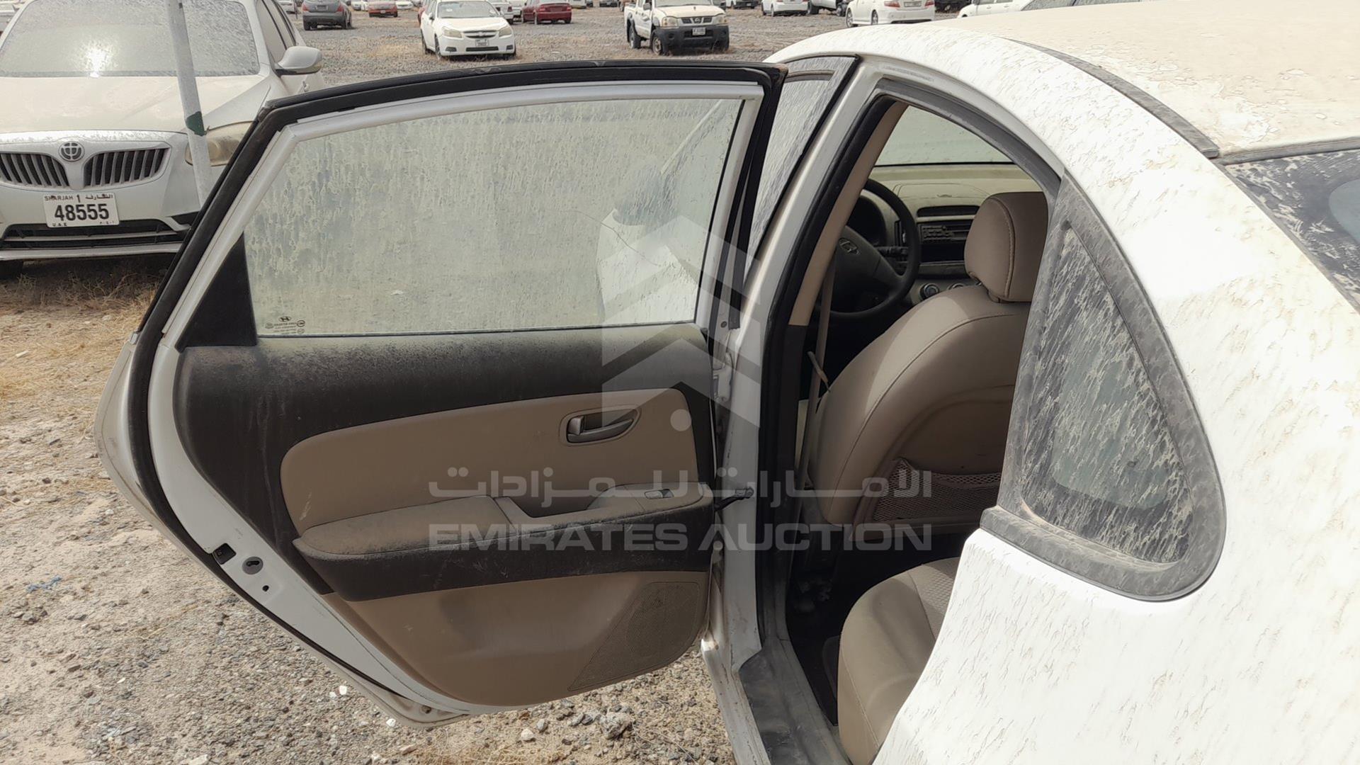 2008 HYUNDAI ELANTRA VIN: KMHDT41D68U447398