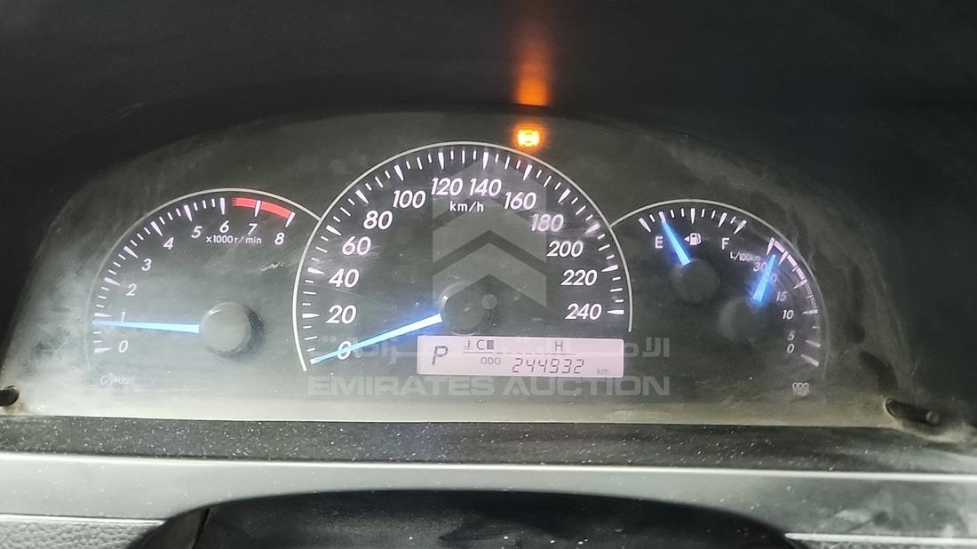 2013 Toyota Camry — Speedometer & RPM Gauges — Photo 12
