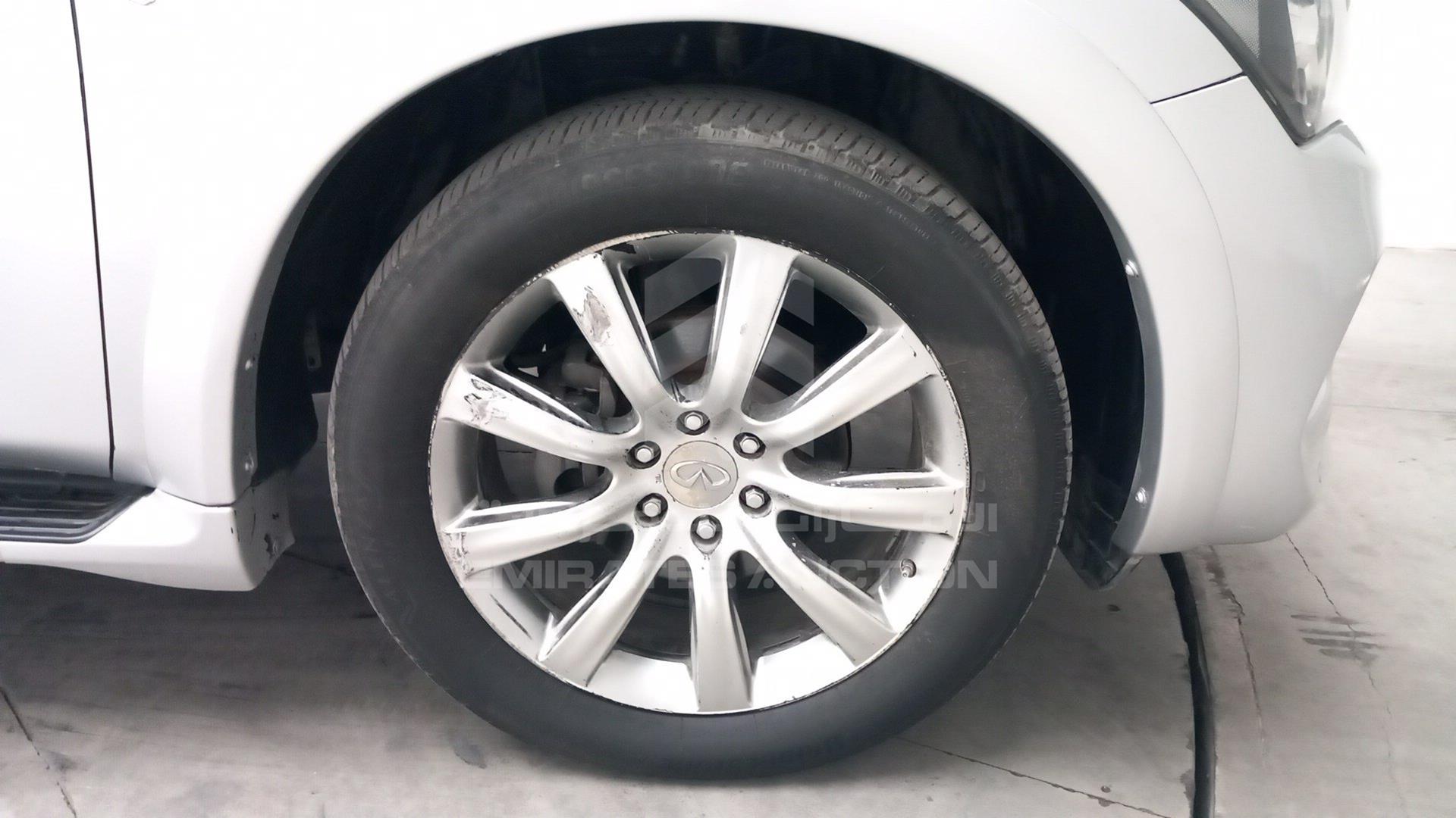 2011 INFINITI QX56 VIN: JNRAZ25Y2B9000763