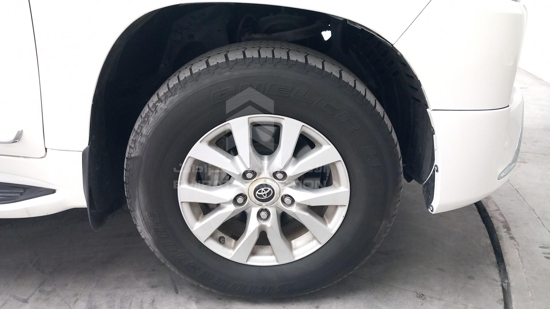 2017 TOYOTA LAND CRUISER VIN: JTMHU01JXH4137417