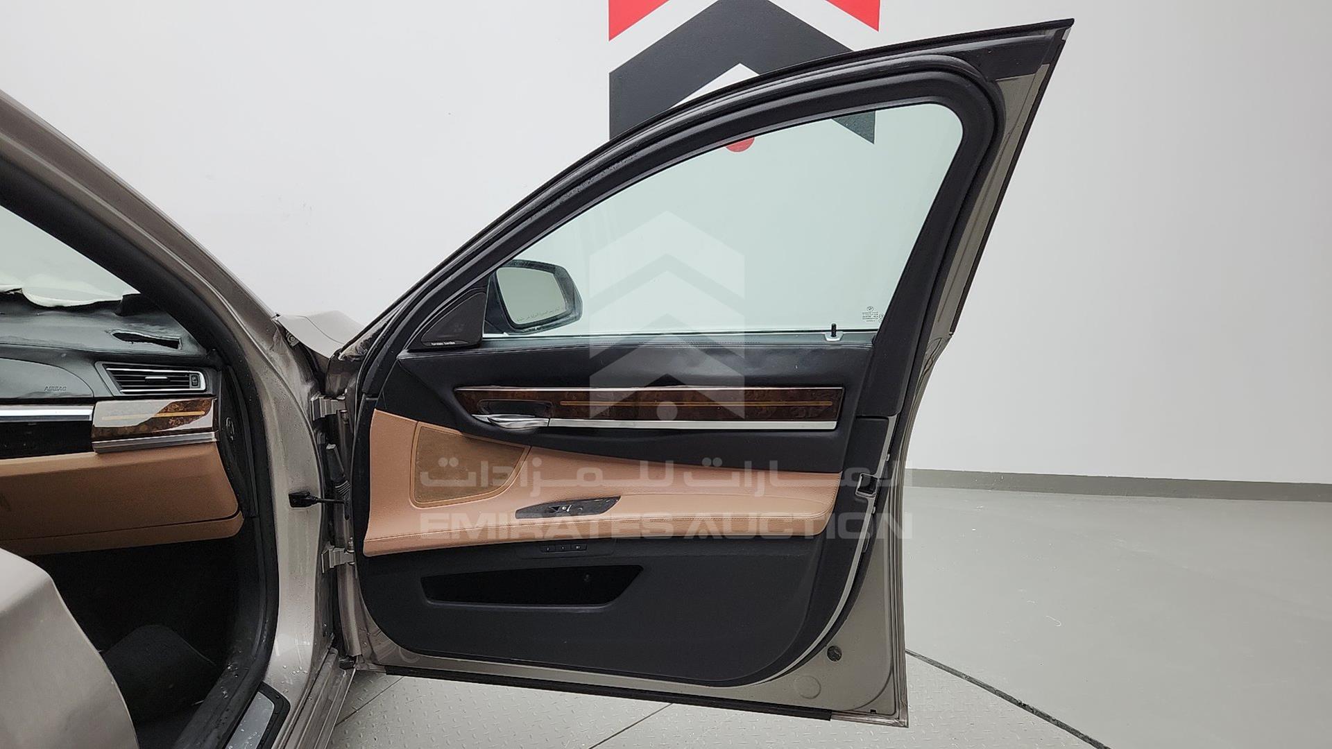 2015 BMW 730 VIN: WBAYE2101FD840169