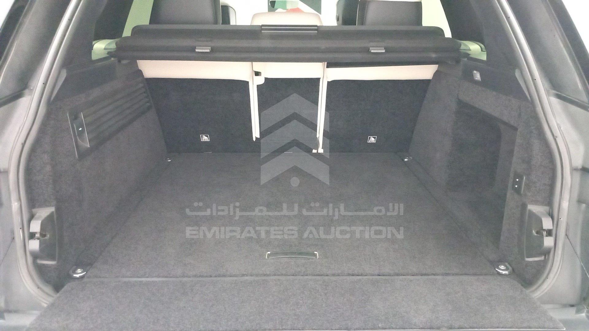 2018 RANGE ROVER HSE VIN: SALGA2BV0JA389243