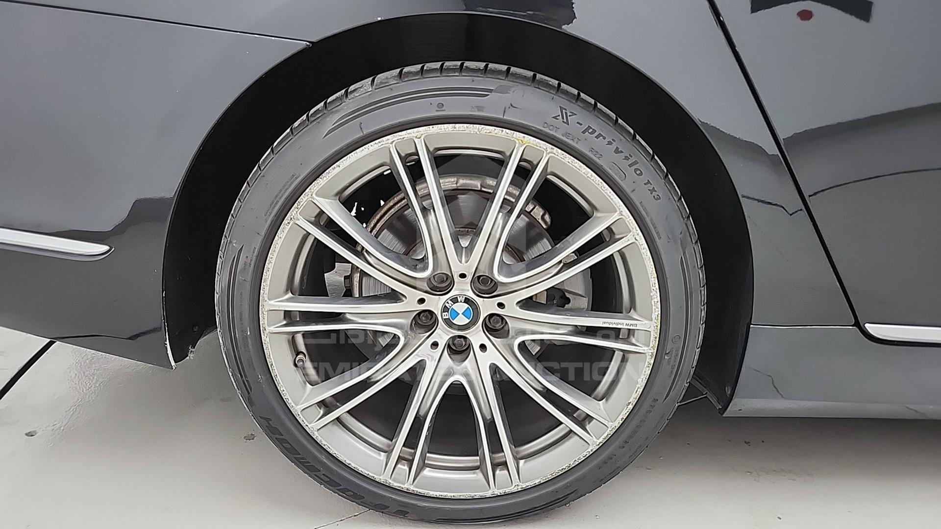 2017 BMW 730 VIN: WBA7E0107HG662382