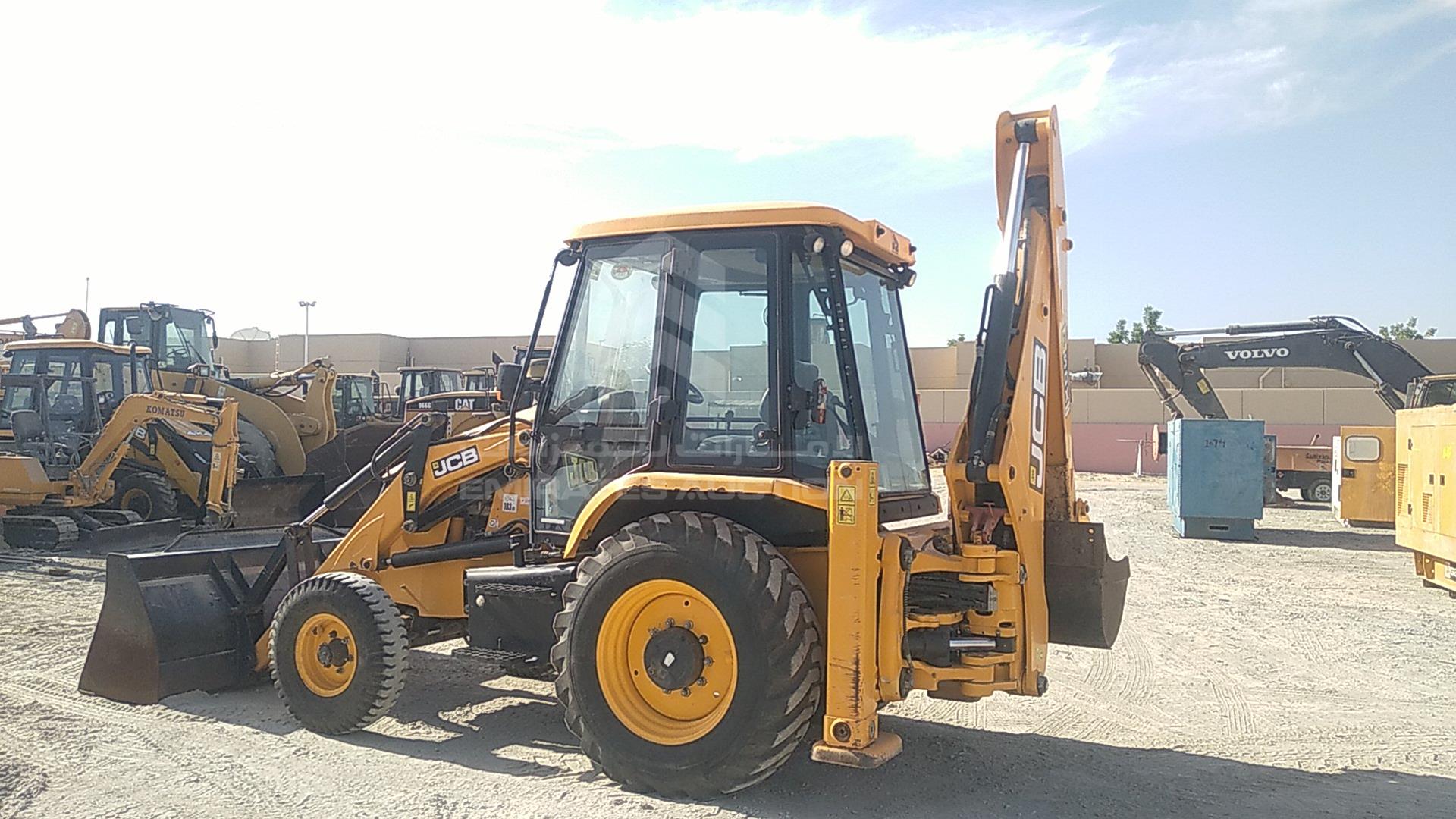 2015 JCB 3DX VIN: HAR3DXSSC01888501