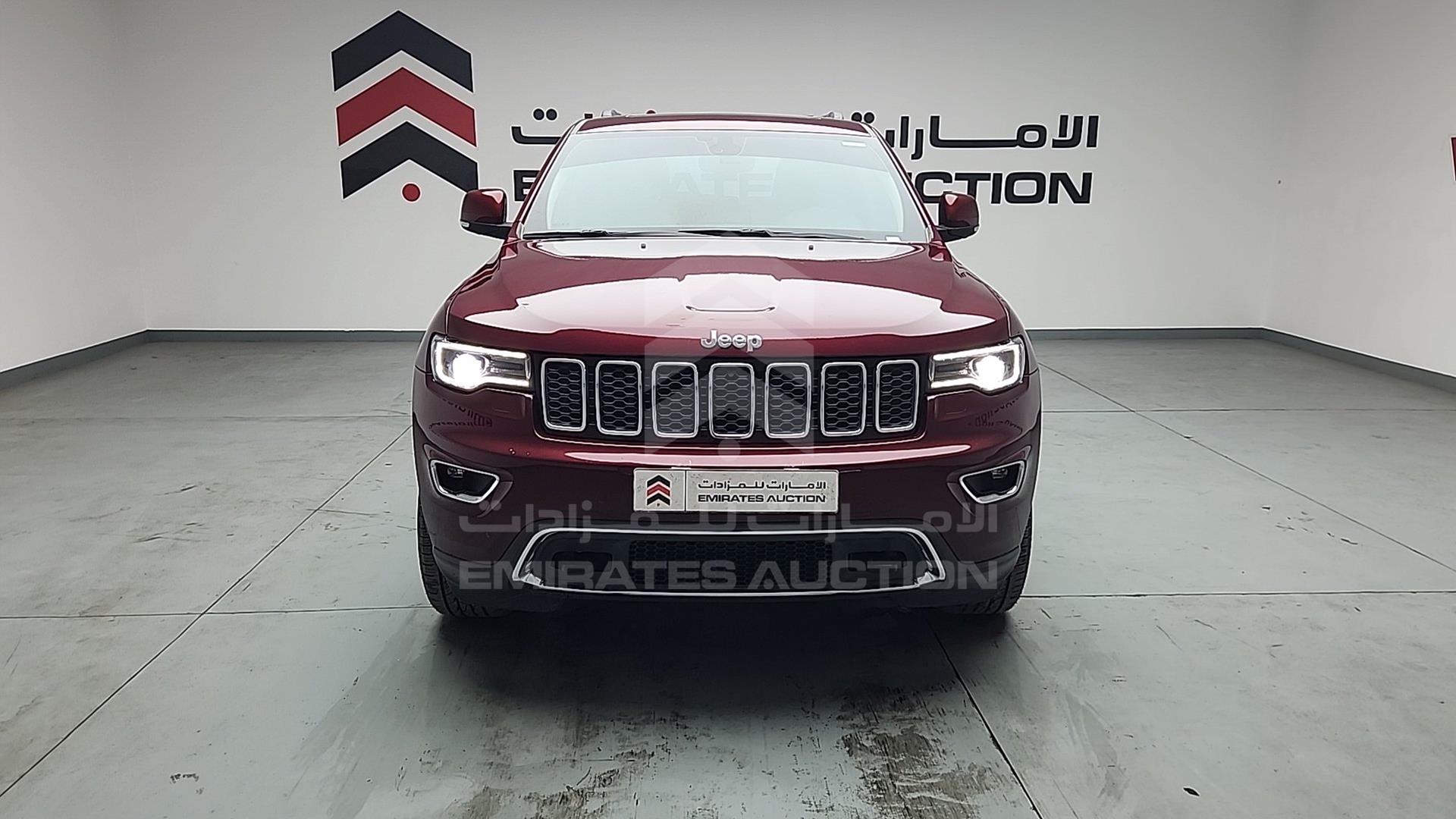 2018 JEEP GRAND CHEROKEE VIN: 1C4RJFBG3JC238071