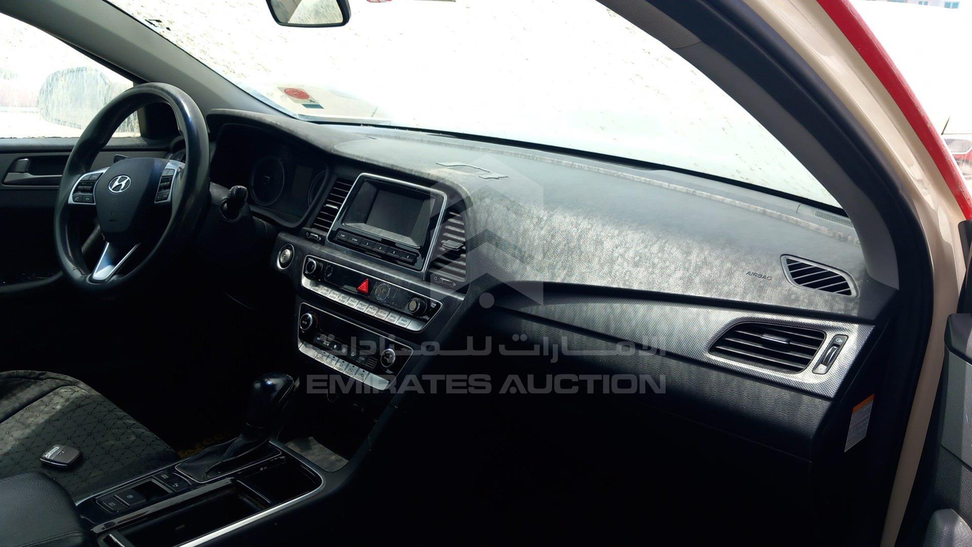 2019 HYUNDAI SONATA VIN: KMHE24134KA092951