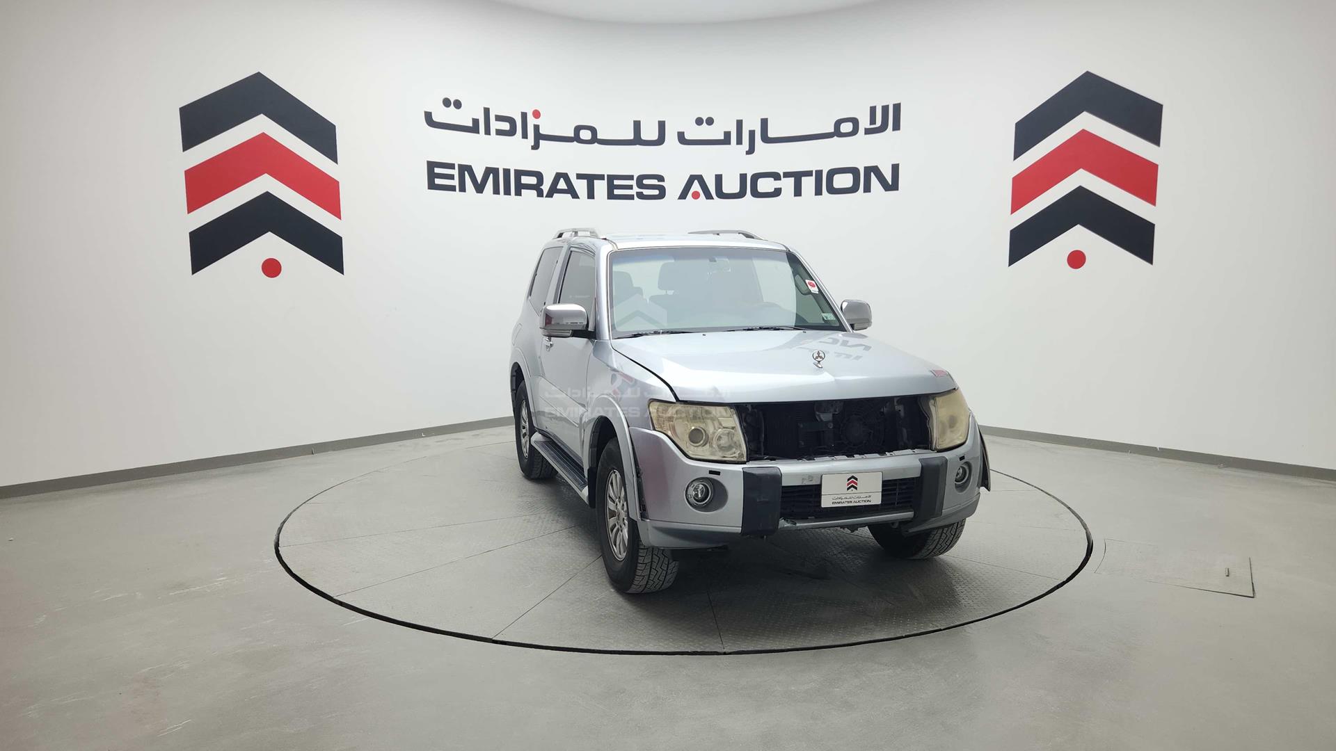 2011 MITSUBISHI PAJERO VIN: JMYMRV85WBJ704625