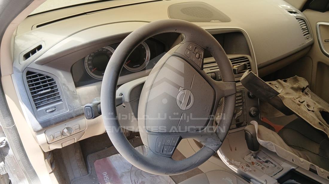2012 Volvo XC 60 — Steering & Mounted Controls — Photo 13