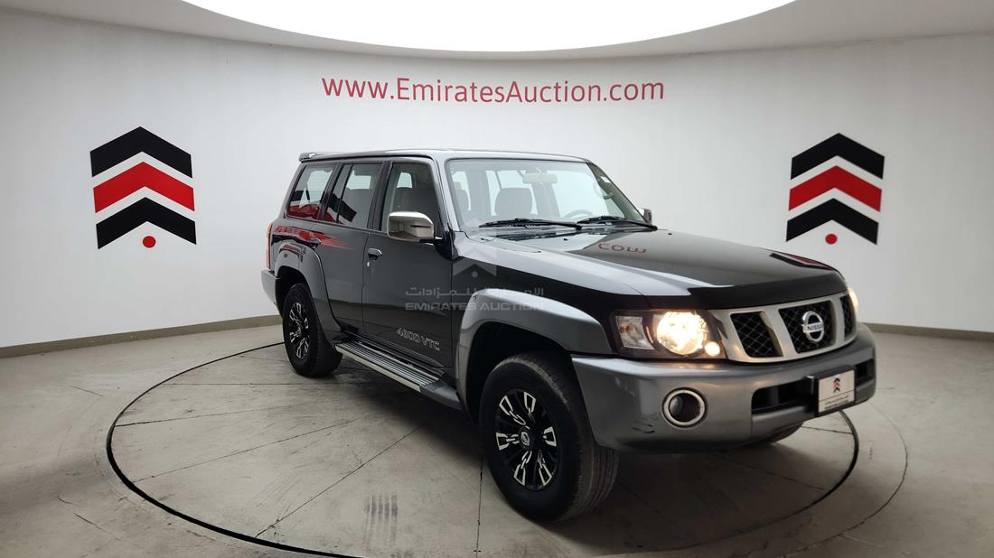 2023 Nissan Patrol — Front Right Angle — Photo 12