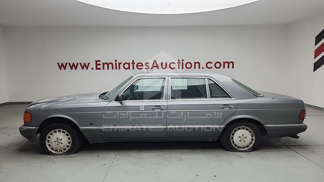 1990 Mercedes 300 SEL — Front Left Angle — Photo 6