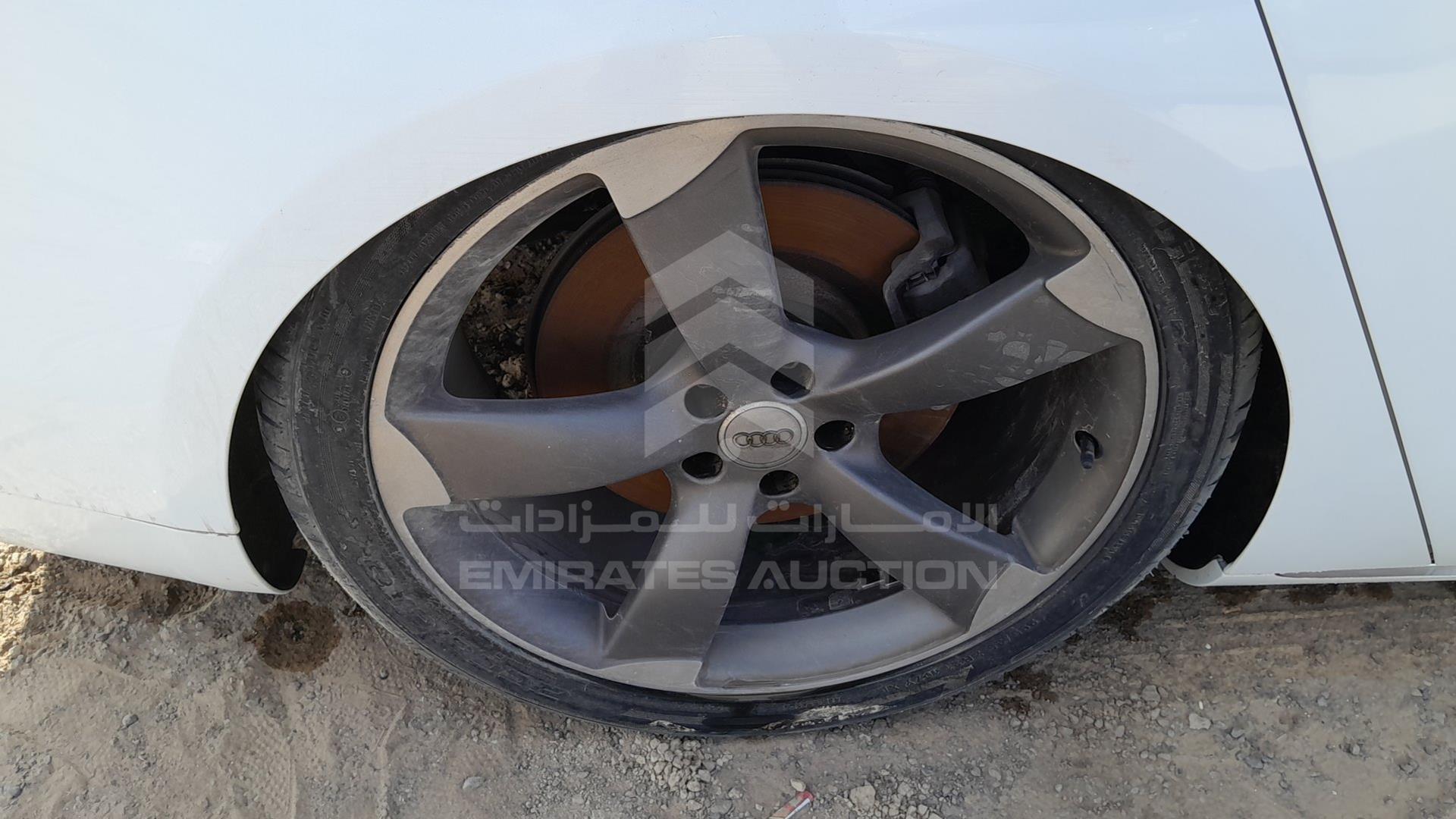 2012 AUDI A8 VIN: WAURVB4H1CN024476