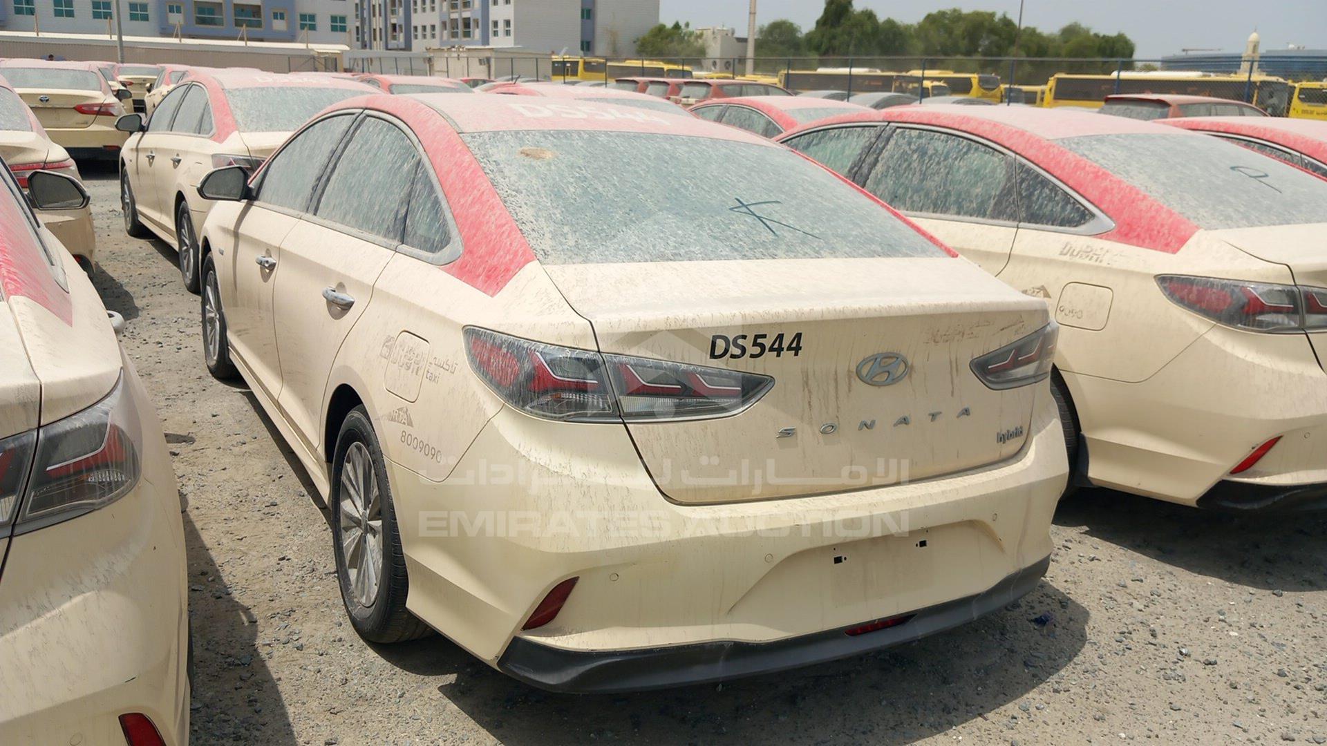 2019 HYUNDAI SONATA VIN: KMHE24135KA092943