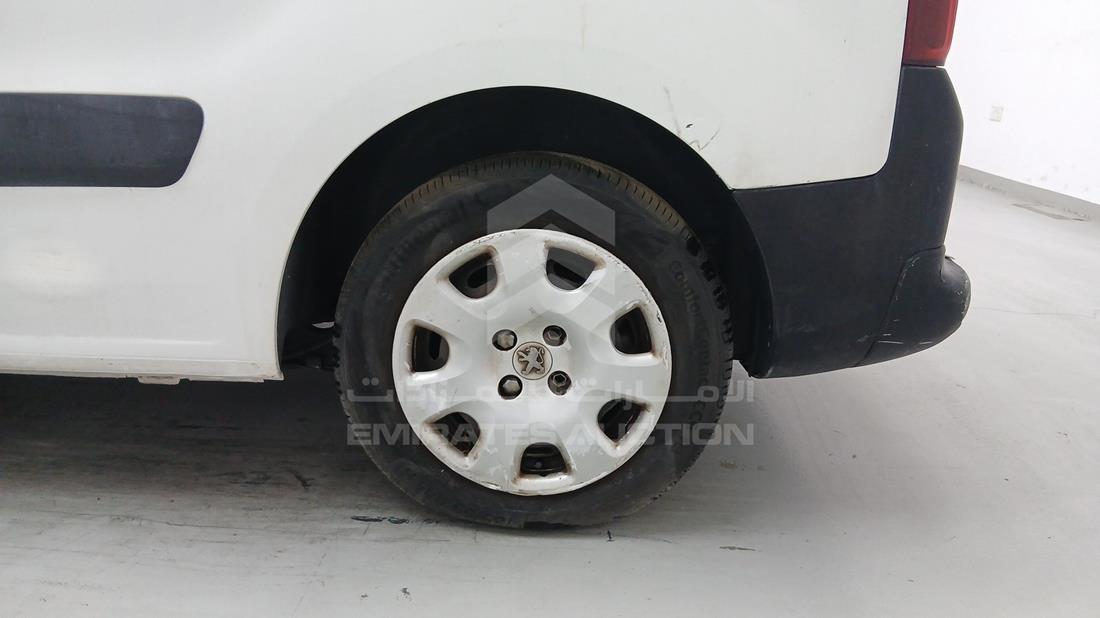 2015 Peugeot Partner — Rear Left Tyre — Photo 34