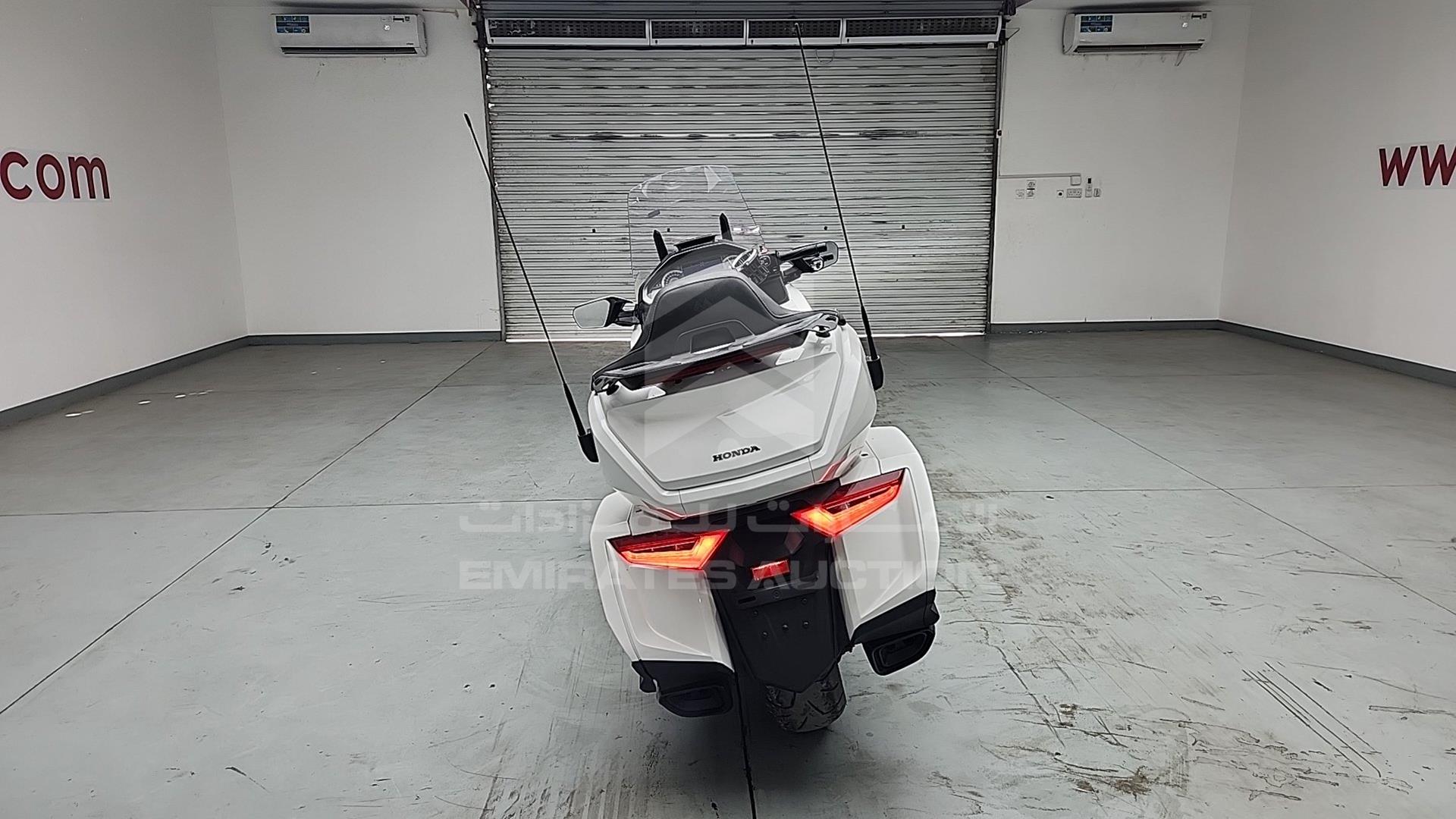 2018 HONDA GL 1800 VIN: JH2SC7959JK003144