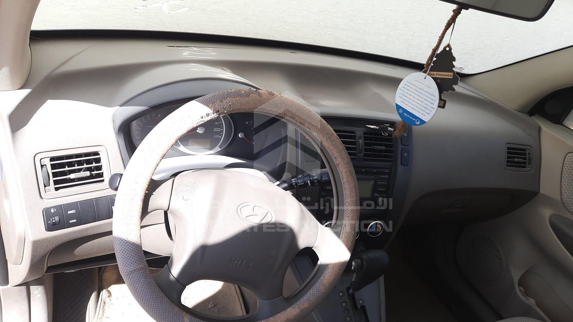 2009 HYUNDAI TUCSON VIN: KMHJM81B29U038399
