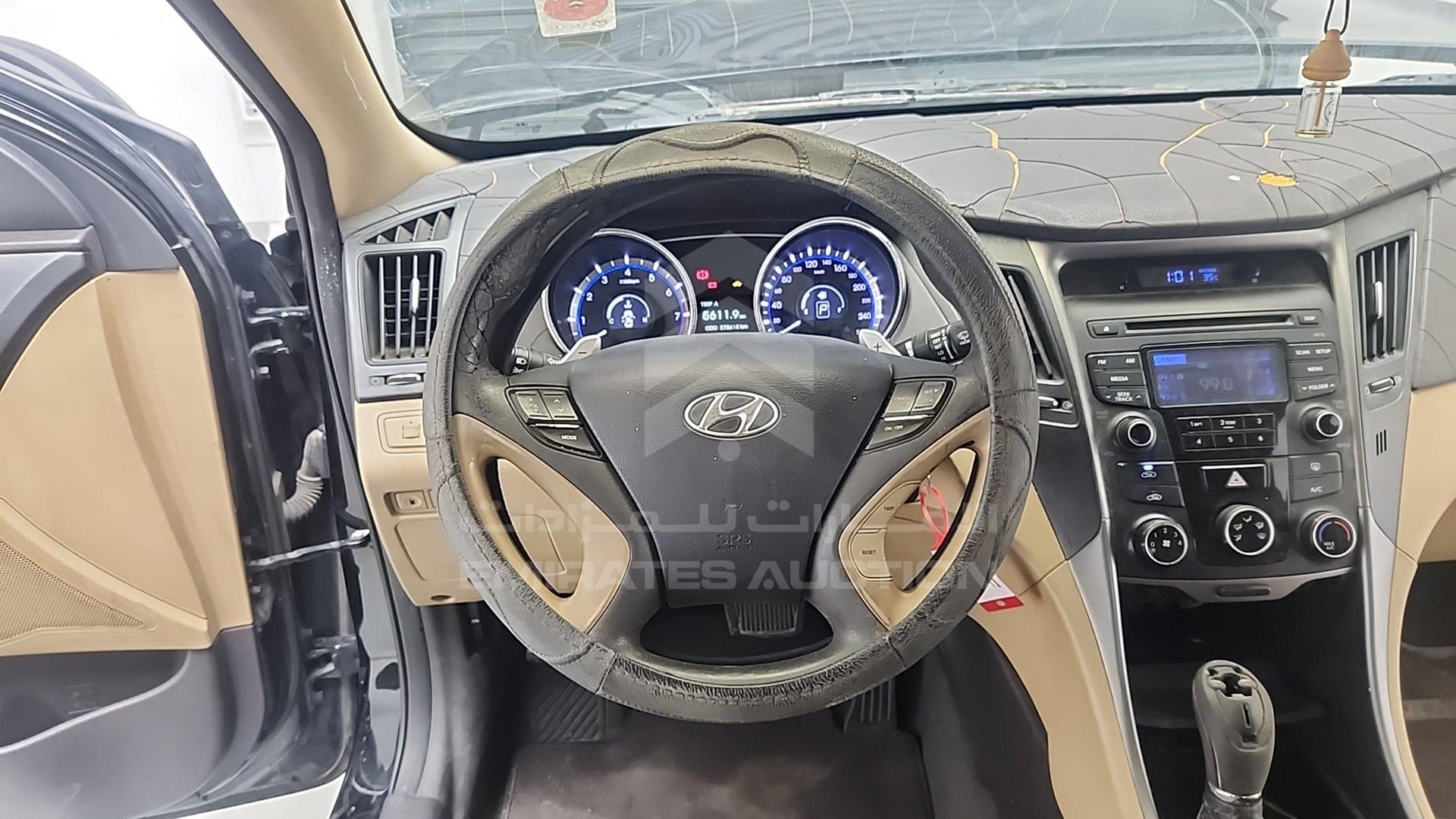 2014 HYUNDAI SONATA VIN: KMHEB41CXEA557706
