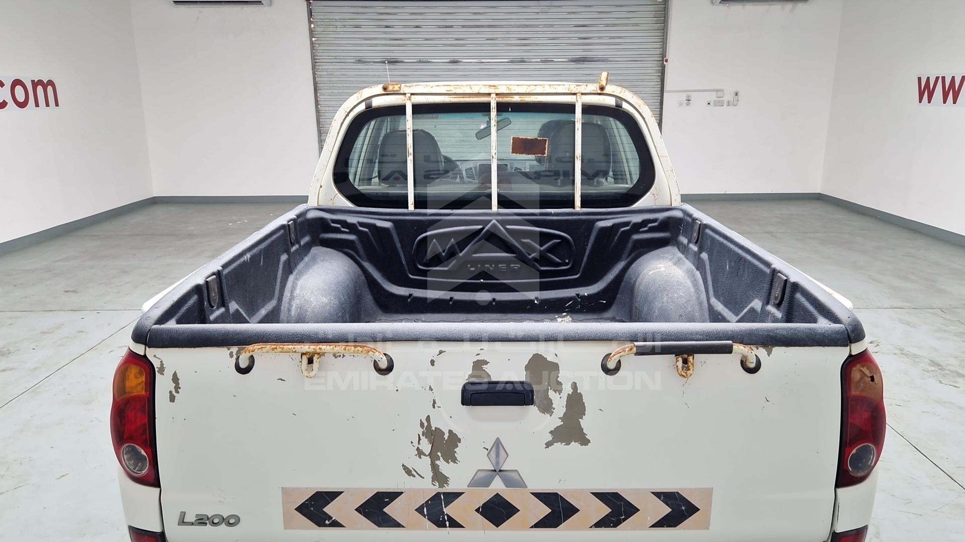 2014 MITSUBISHI L 200 VIN: MMBJNKA50ED004709