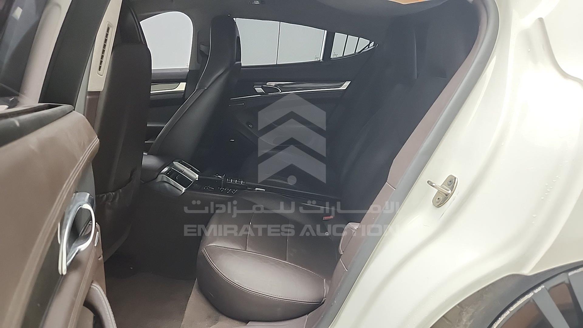 2011 PORSCHE PANAMERA VIN: WP0ZZZ97ZBL080132