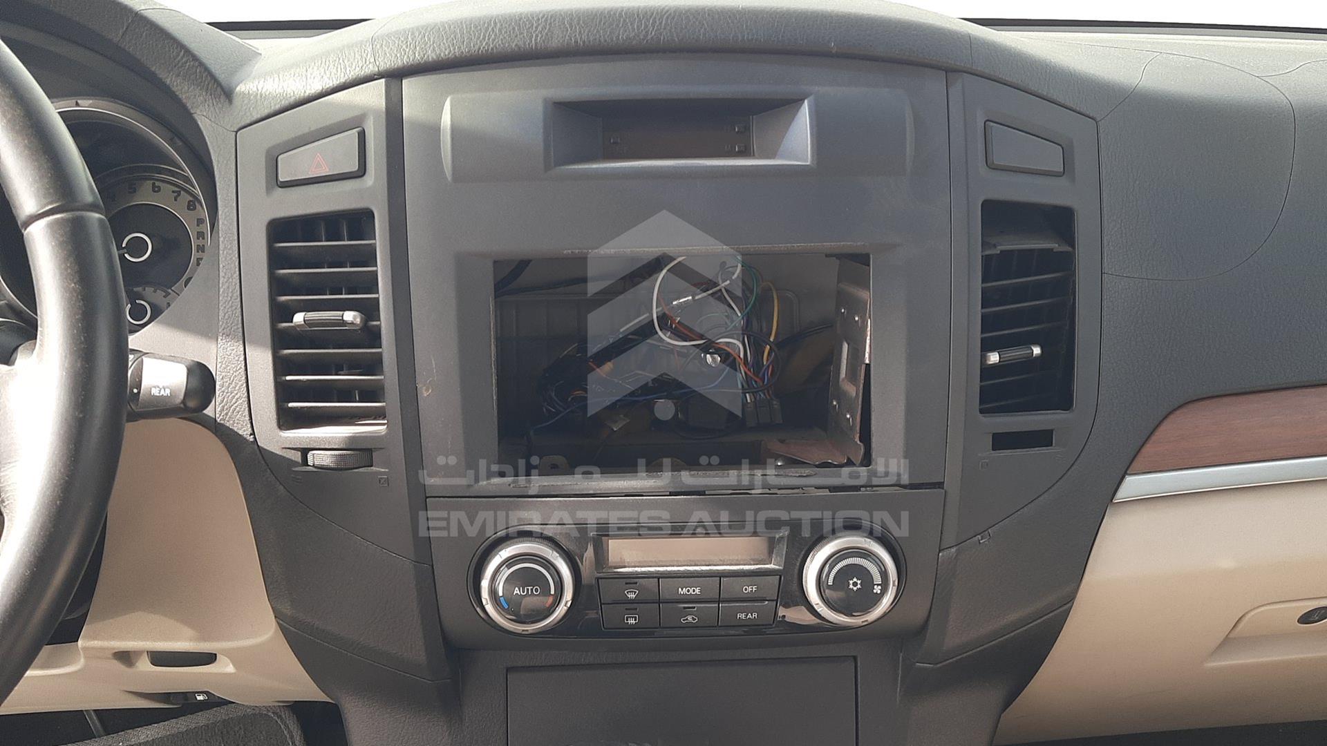 2007 MITSUBISHI PAJERO VIN: JMYLRV93W7J716274