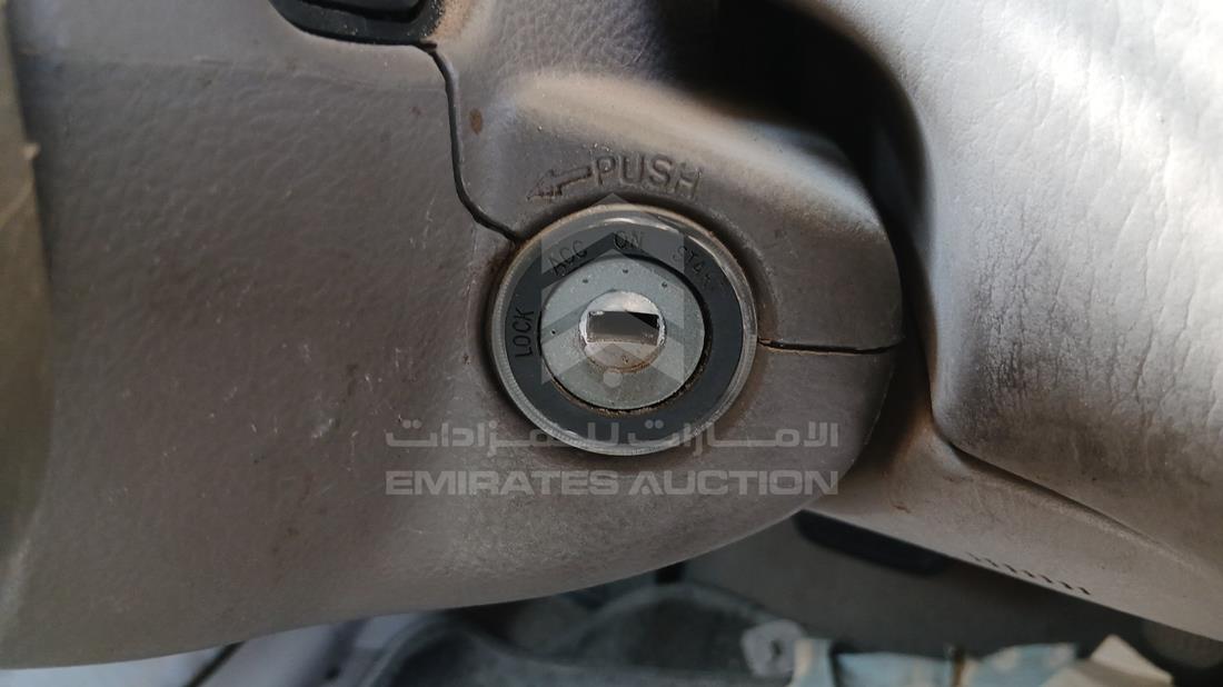 2004 Toyota Camry — Keys — Photo 4