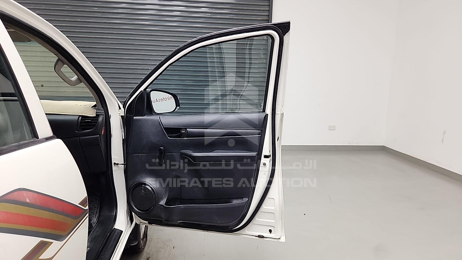2020 TOYOTA HILUX VIN: MR0DX9CD4L2524634