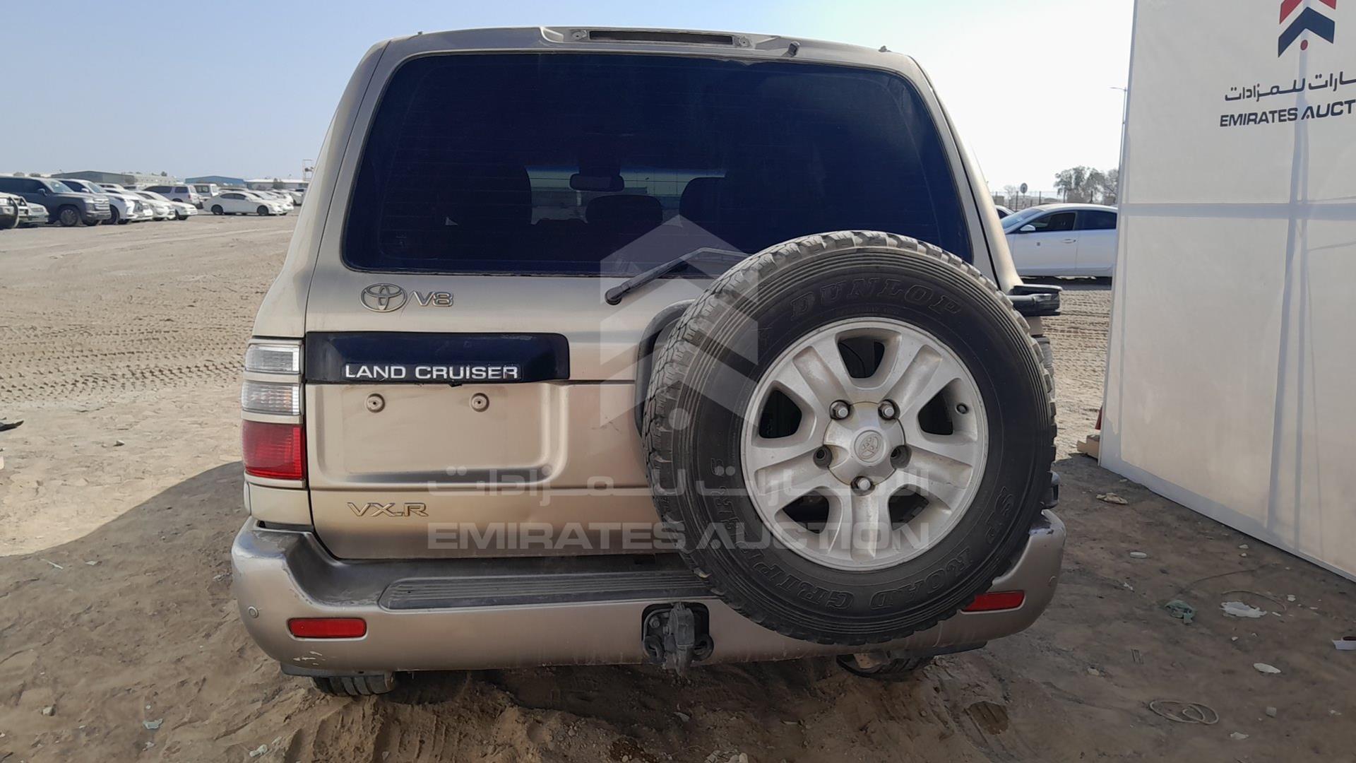 2005 TOYOTA LAND CRUISER VIN: JTEHT05J052076708
