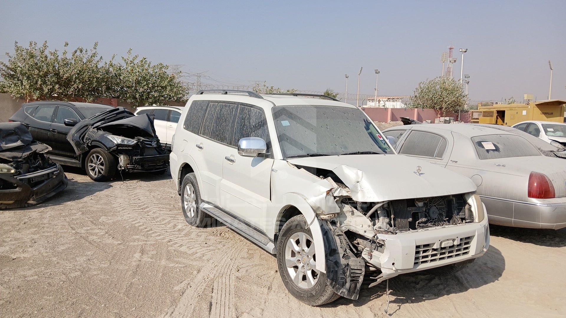 2014 MITSUBISHI PAJERO VIN: JMYLRV95WEJ709535