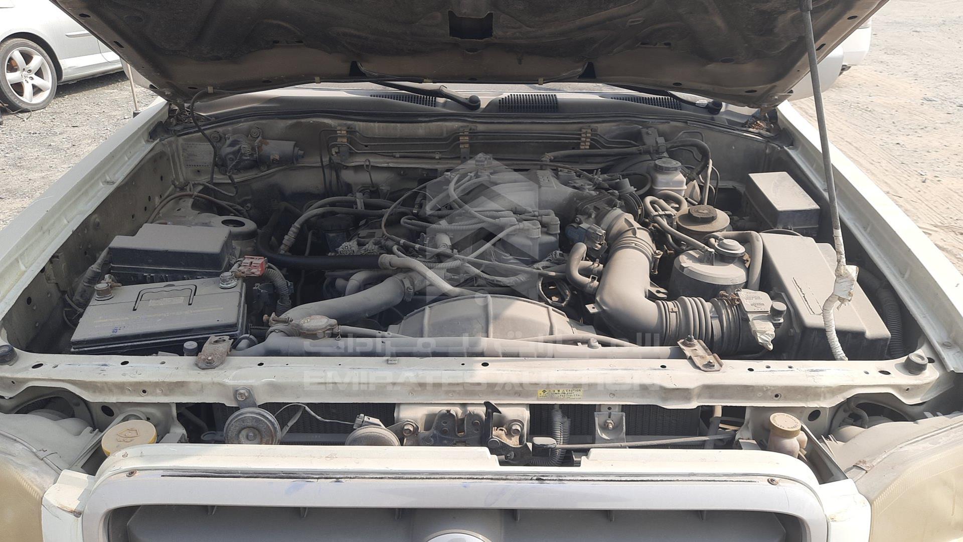 2002 NISSAN PATHFINDER VIN: JN8AR05Y52W520384