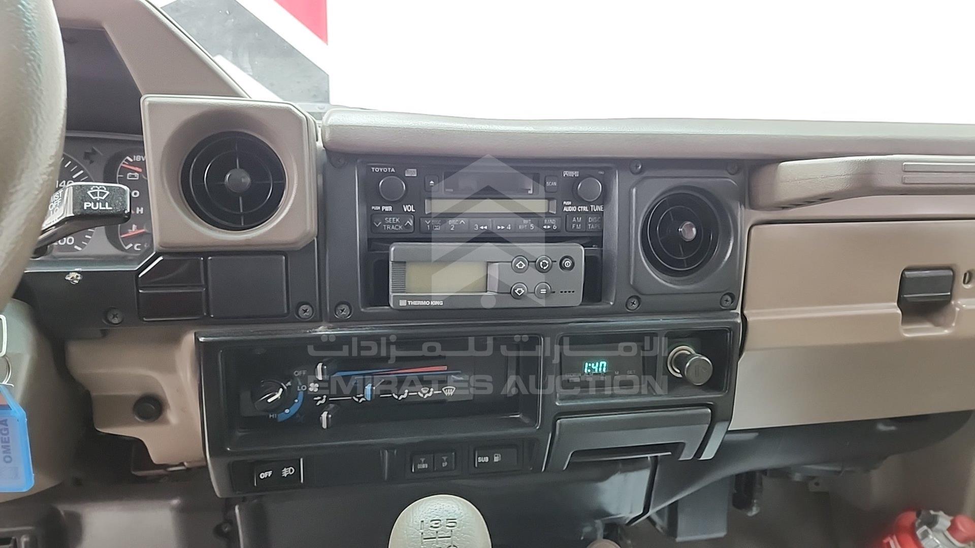 2008 TOYOTA LAND CRUISER PICKUP VIN: JTFLJ73J986042559