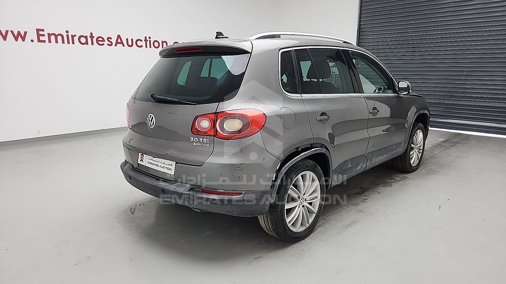 2011 VOLKSWAGEN TIGUAN VIN: WVGCE15N3BW020036