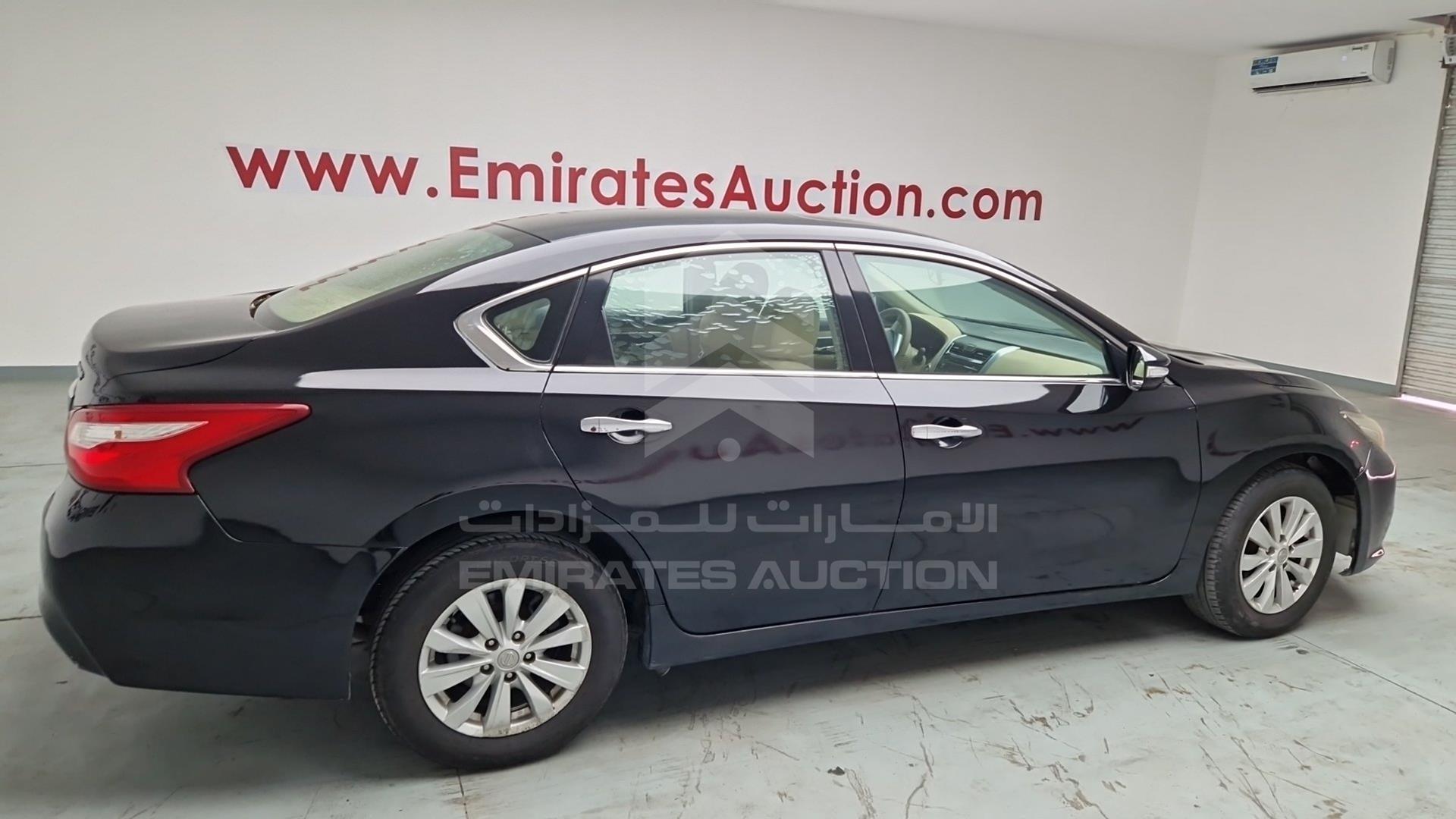 2017 NISSAN TEANA VIN: LGBF5AE05HR312437