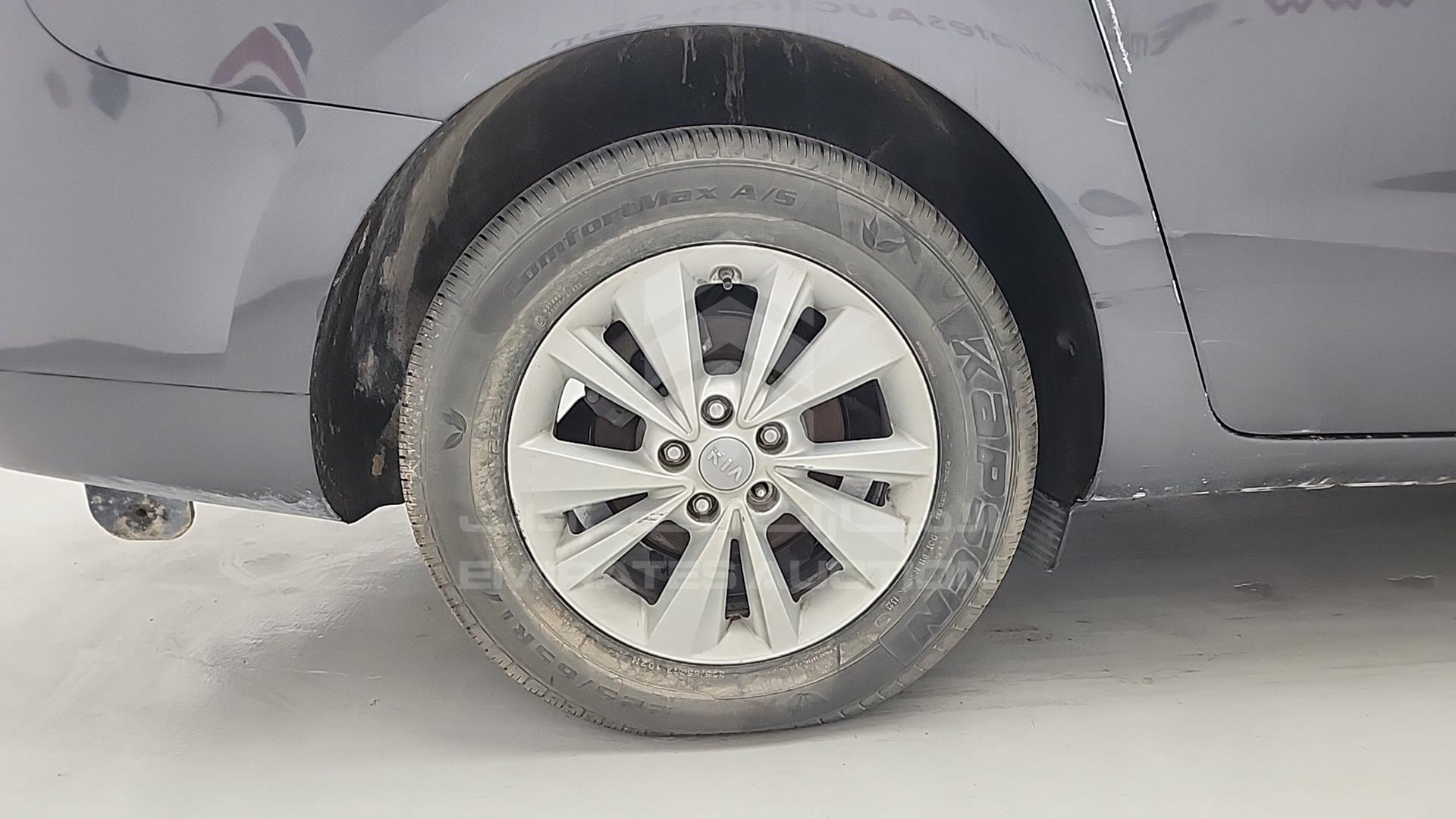 2017 KIA SEDONA VIN: KNDMB5C11H6240289