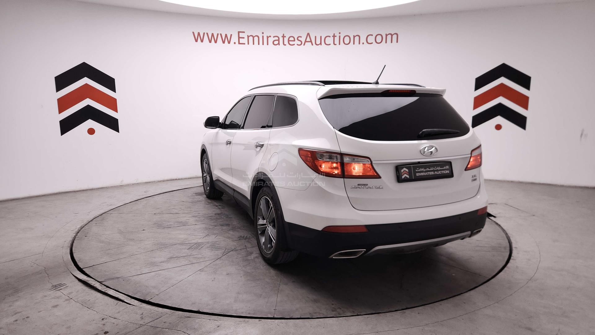2016 HYUNDAI SANTA FE VIN: KMHSN81EXGU114119